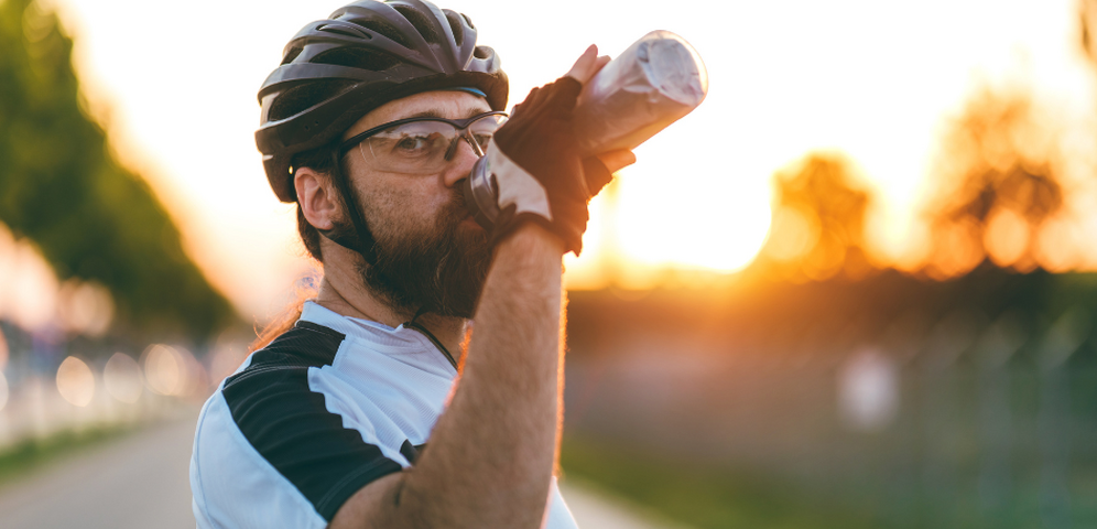 Plan spożycia napojów dla optymalnej wydajności i szybkiej regeneracji podczas jazdy na rowerze